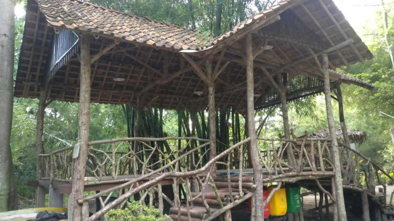 Gerbang Banyu Langit Cottage Bantul Exterior photo