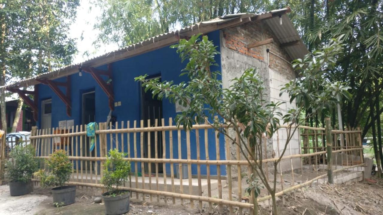 Gerbang Banyu Langit Cottage Bantul Exterior photo